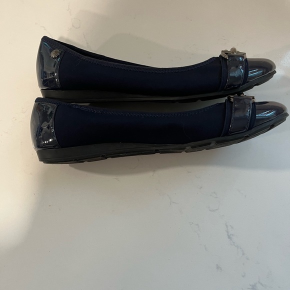 Anne Klein Flats-  71/2W   Navy - Picture 5 of 8